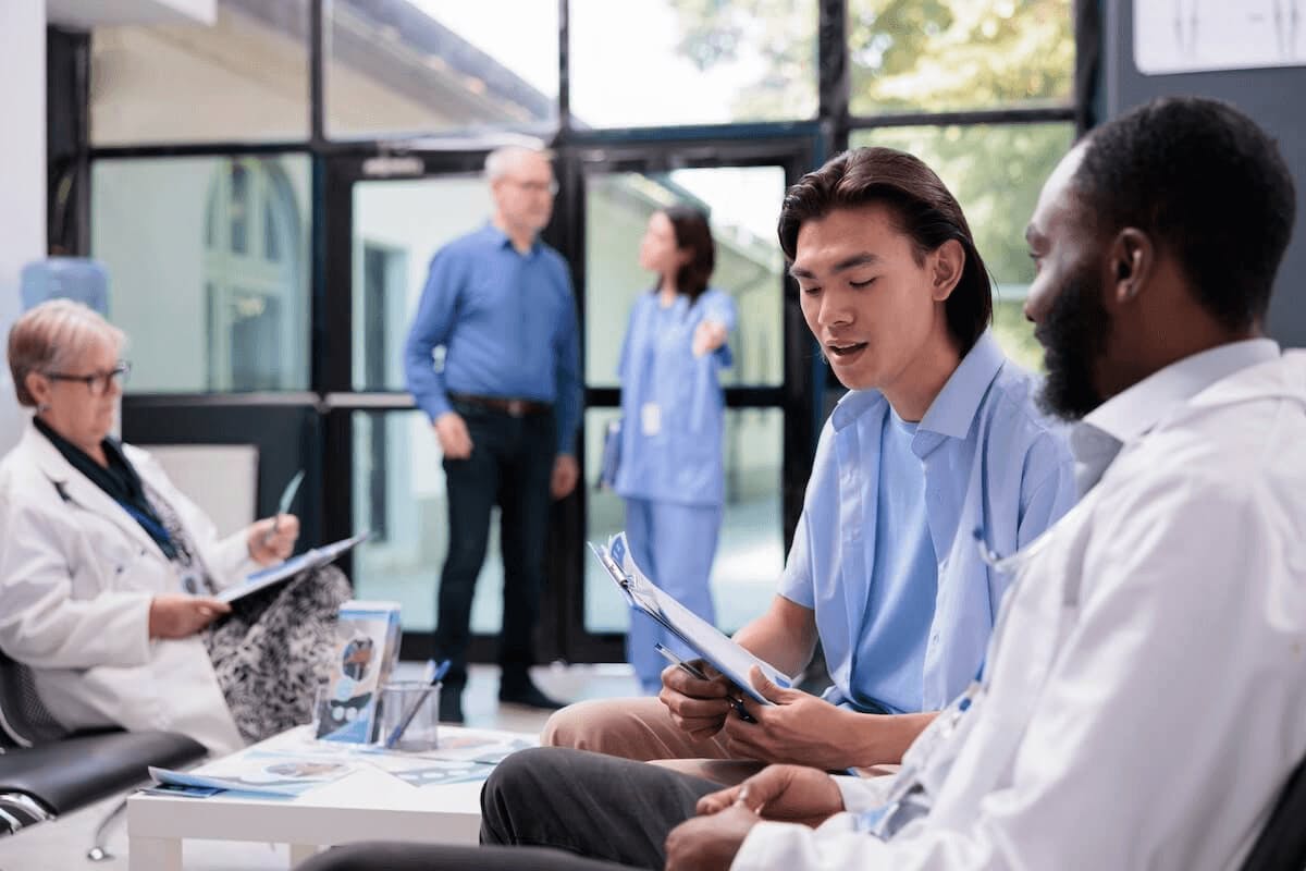 ScreenCloud Article - Ways to Improve Employee Engagement in Healthcare