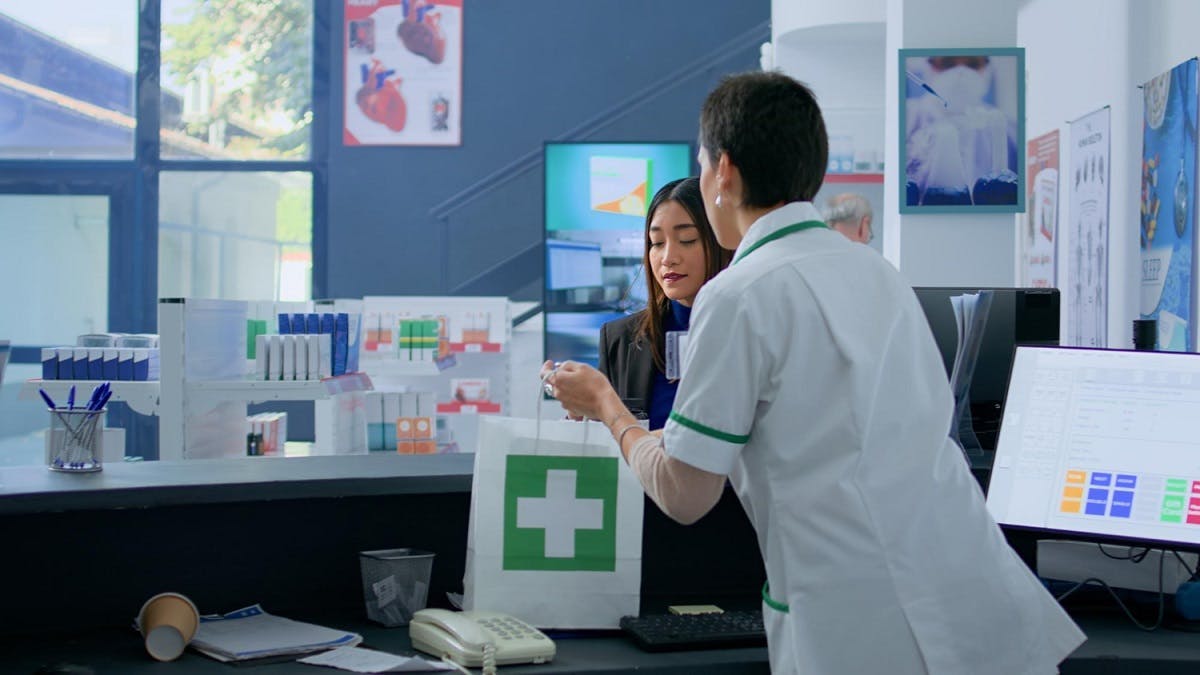 ScreenCloud Article - Improve Revenue and Services with Digital Signage for Pharmacies