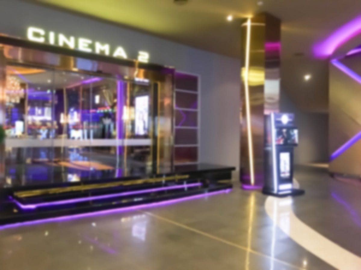 ScreenCloud Article - How Digital Signage Can Max the Movie Theatre Experience