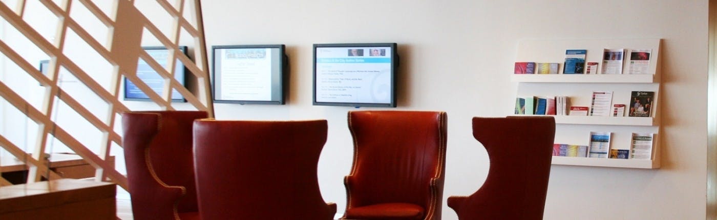 ScreenCloud Article - 5 Ways Churches Can Use Digital Screens To Attract and Retain Members