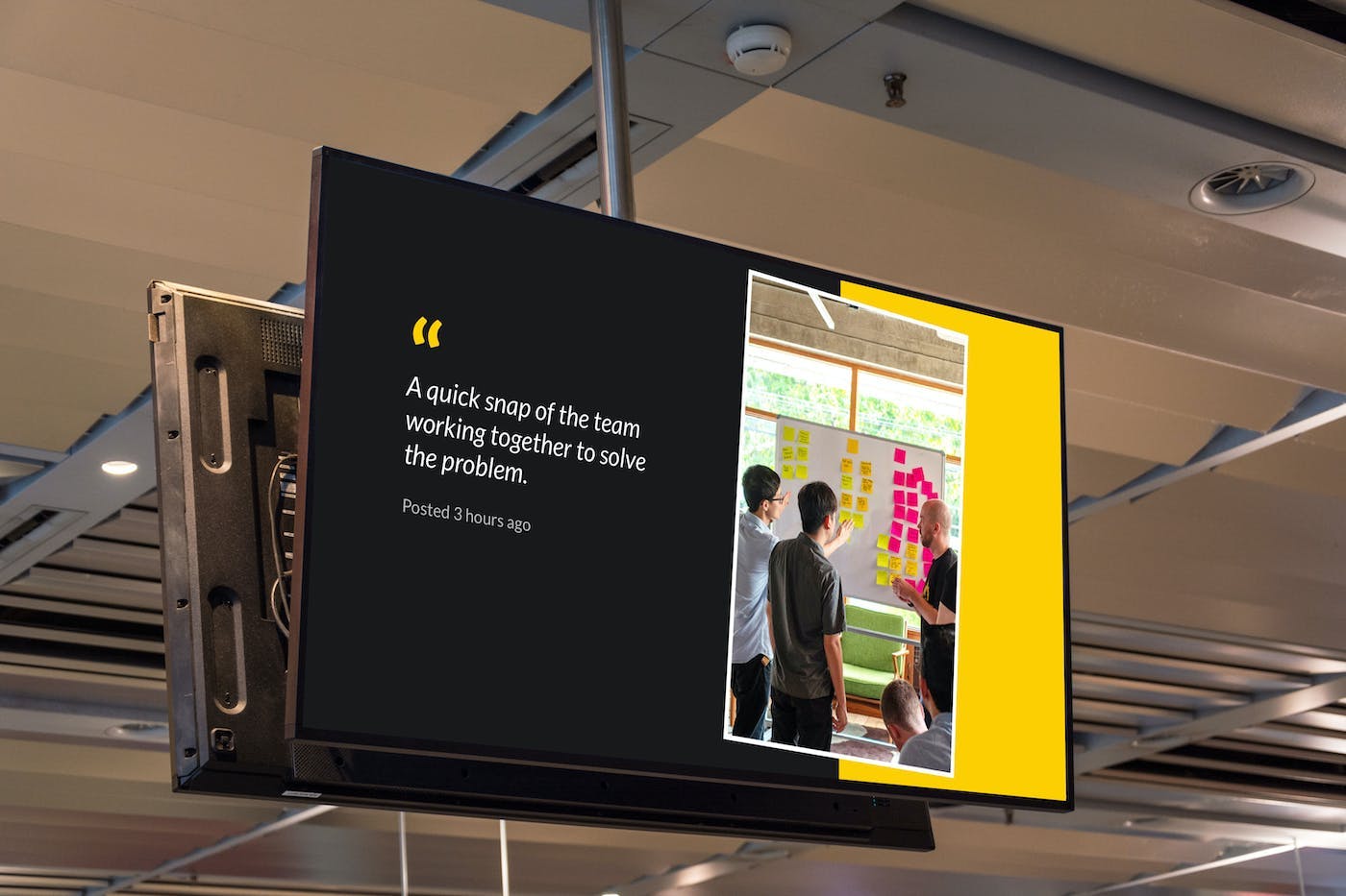 ScreenCloud Article - How Can Business Digital Signage Solve Internal Communication Challenges?