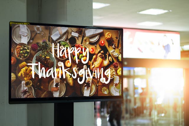 ScreenCloud Article - 10 Thanksgiving Content Ideas for Your Digital Signage