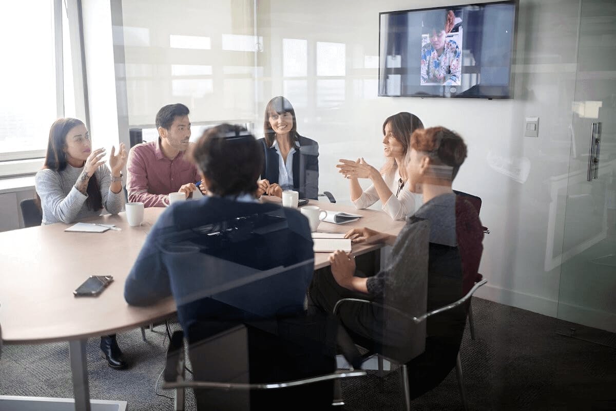 ScreenCloud Article - Digital signage for employee learning opportunities