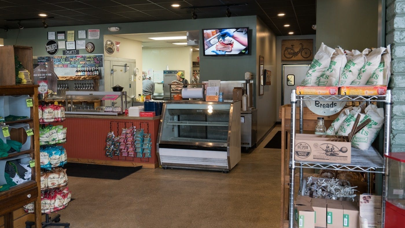 ScreenCloud Article - How Nashville Deli Mitchell’s Delicatessen Increased Sales Demand to “Sold out” Status Using ScreenCloud Menu Boards
