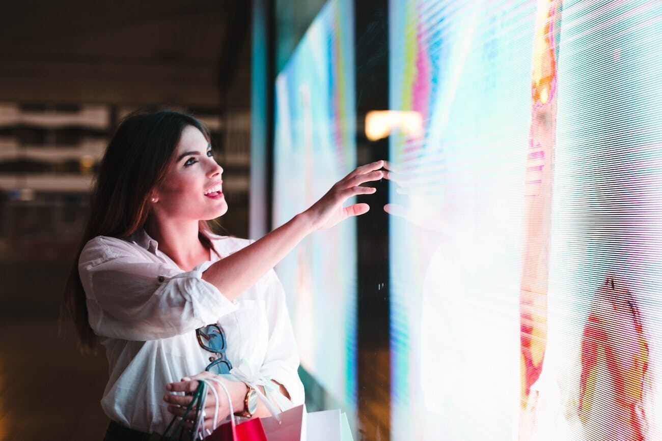 how is interactive digital signage changing and how can we use it to interact with our audience?