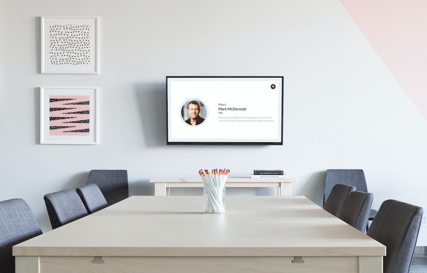 ScreenCloud Article - How to Have Better Meetings With Digital Signage